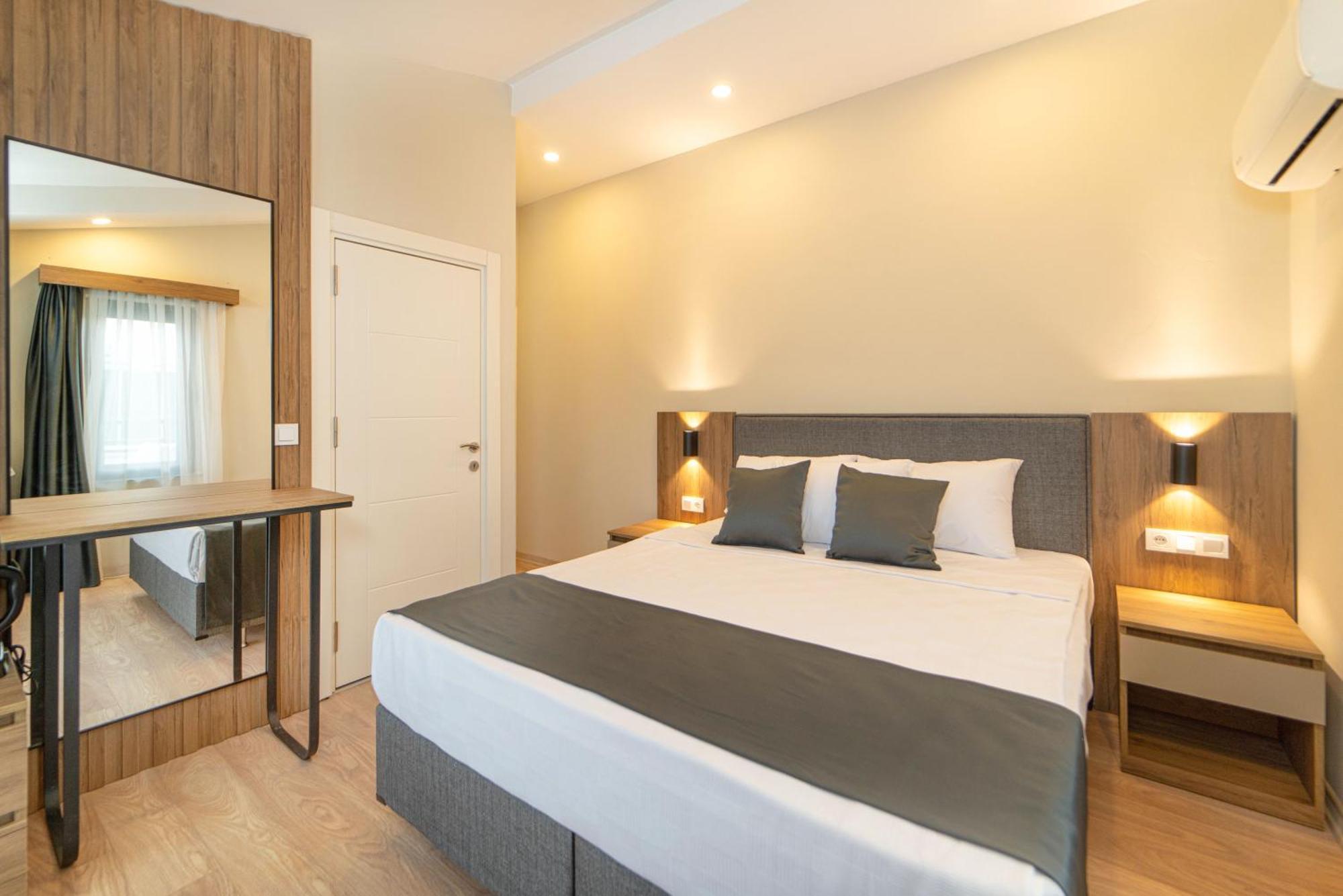 Deniz Boutique Hotel Анталия Екстериор снимка