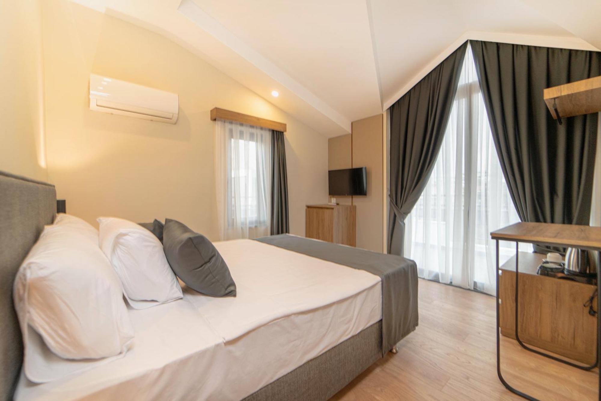 Deniz Boutique Hotel Анталия Екстериор снимка