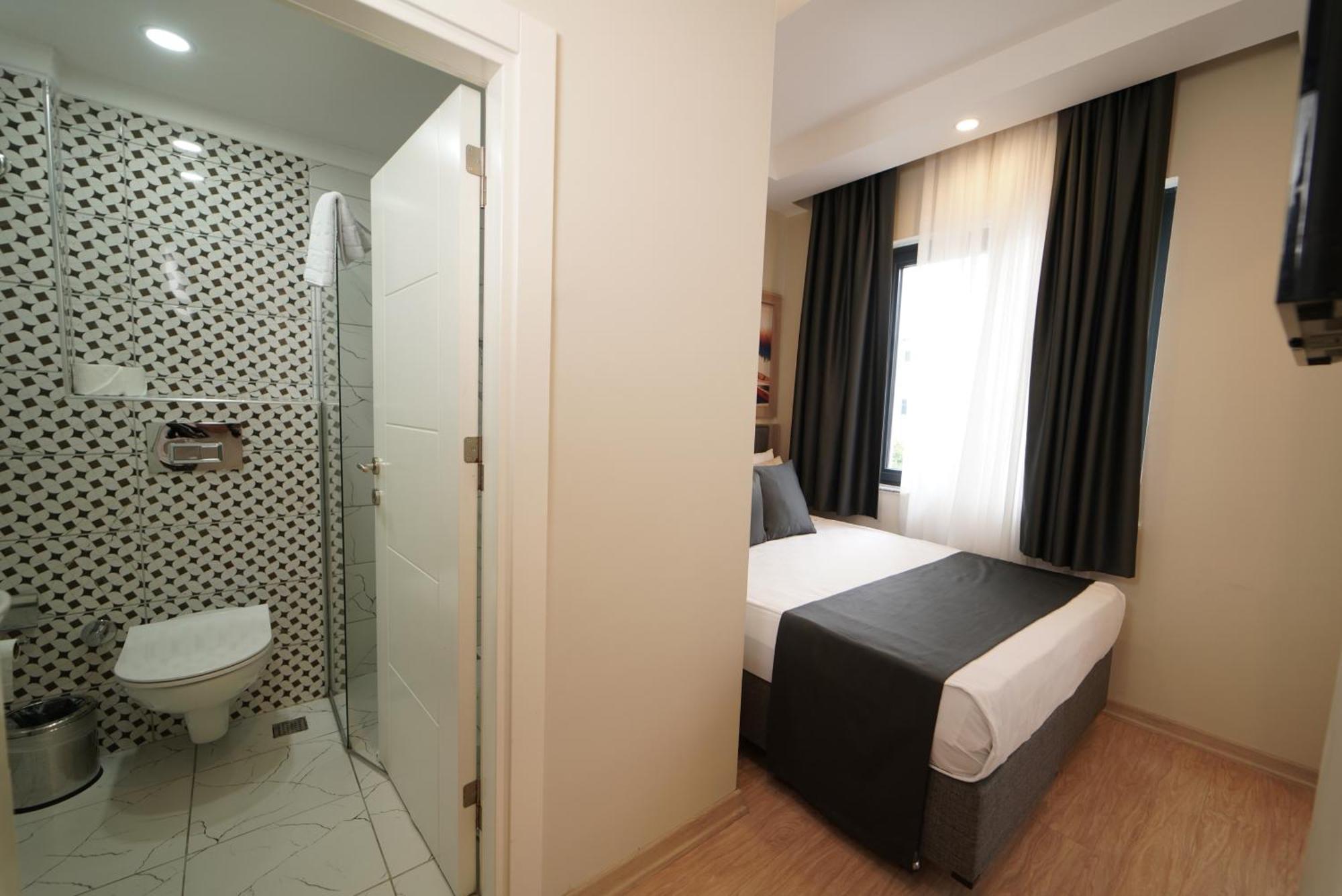 Deniz Boutique Hotel Анталия Екстериор снимка